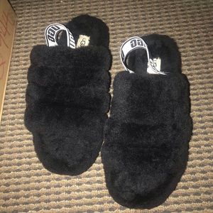UGGs Slides